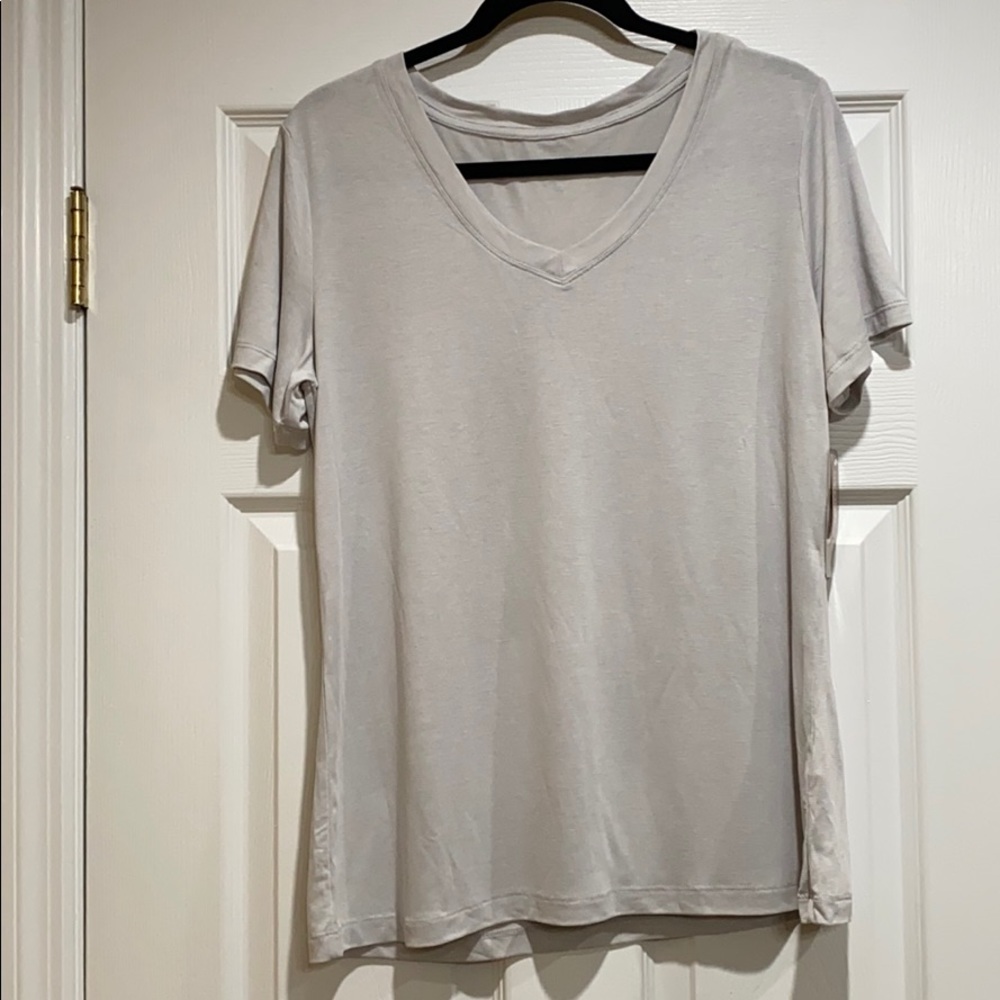 🆕MORET ULTRA SPEED-DRI WOMEN’S TEE. SIZE L.